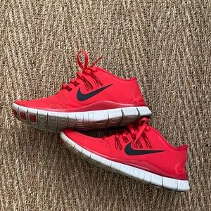 Red Nike Free